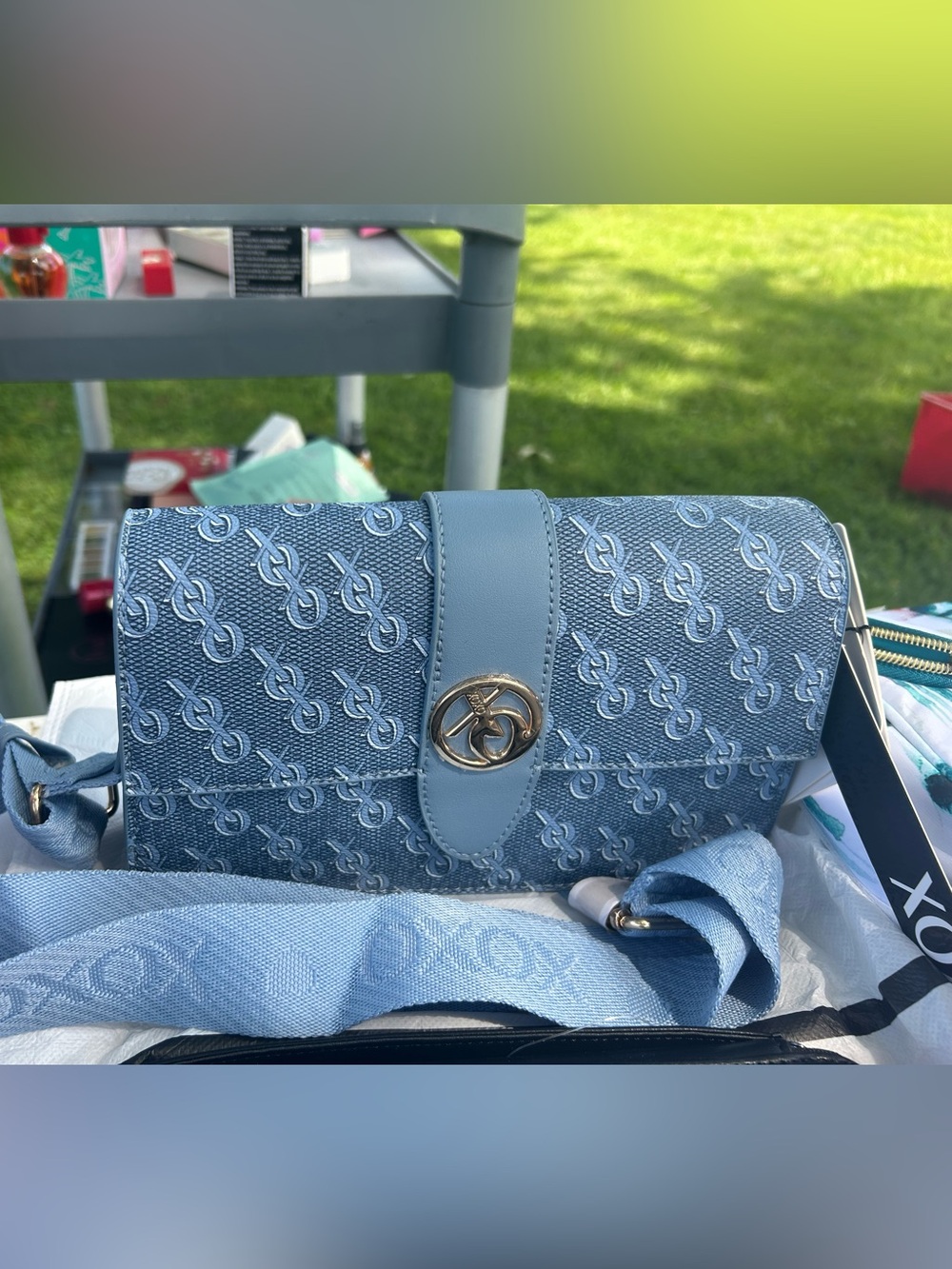 Light Blue Chain-Pattern Crossbody Bag with Gold Turnlock